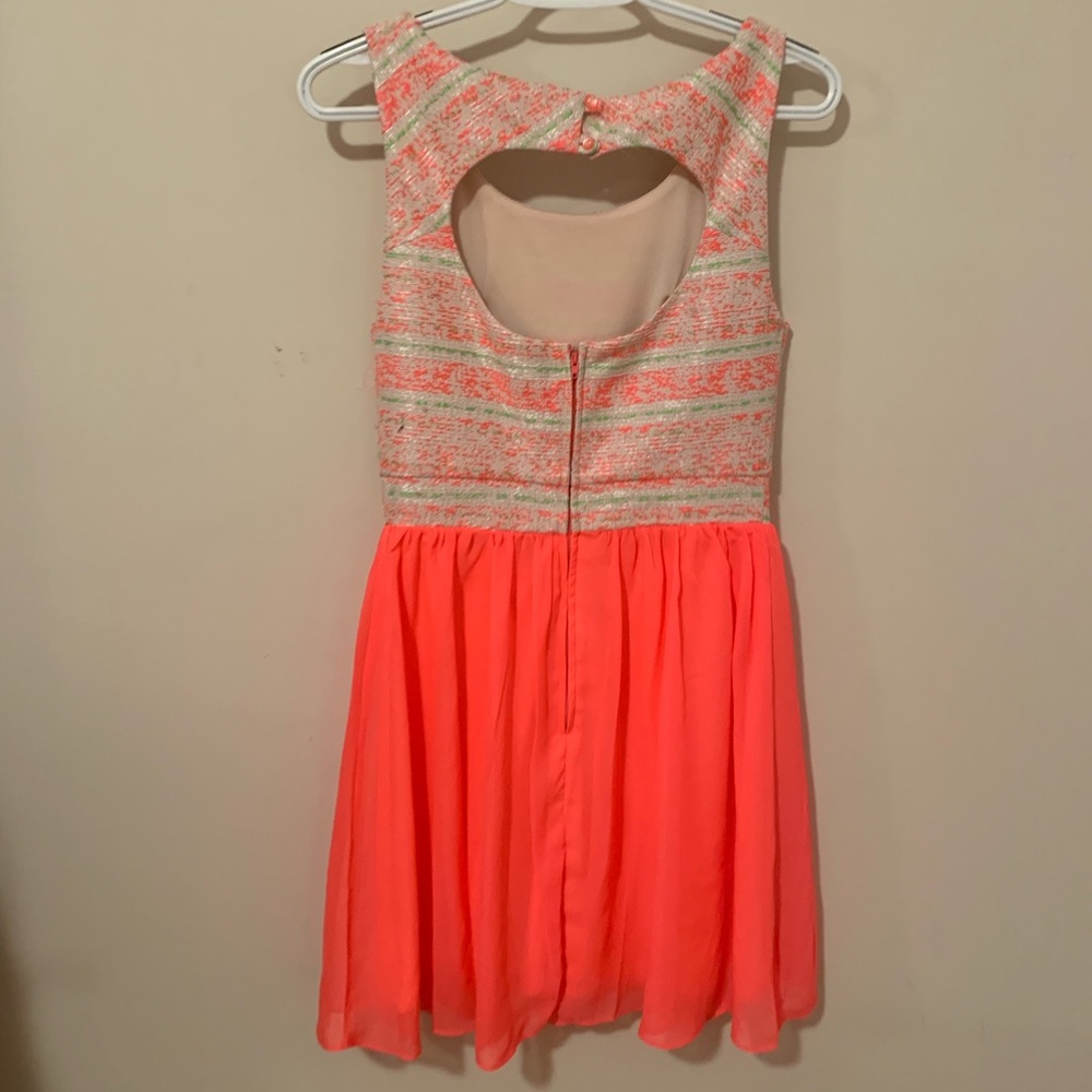 Dress - Picture 5 of 5
